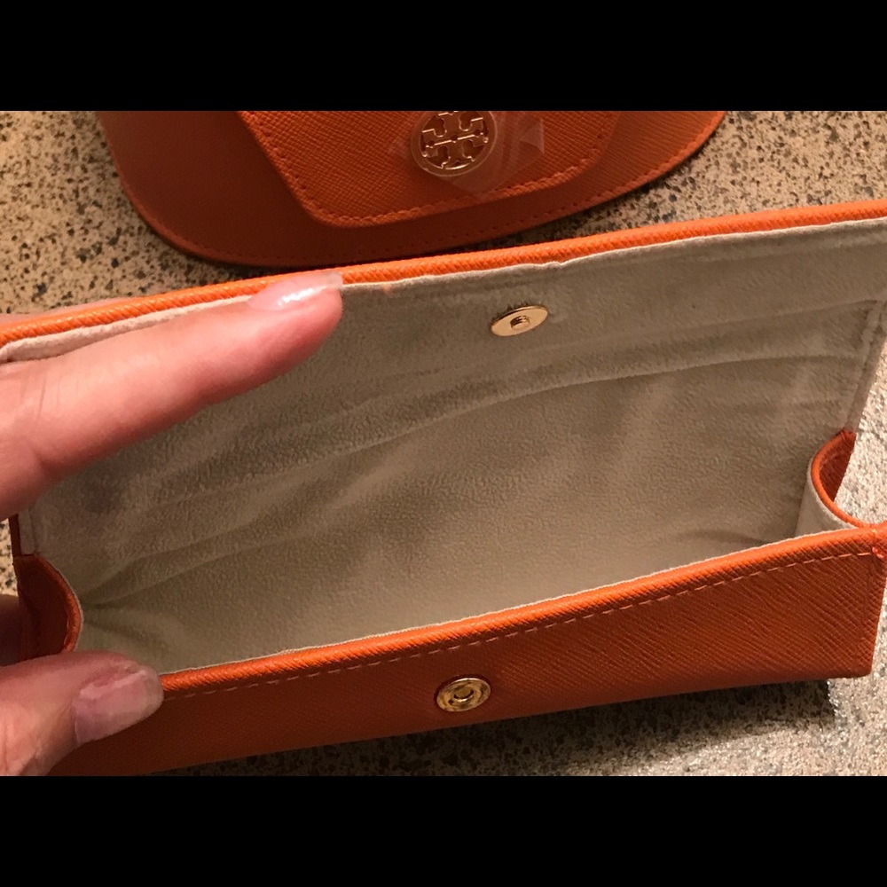 🌺Tory Burch Saffiano Leather Eyeglass (2)Cases - Picture 4 of 5